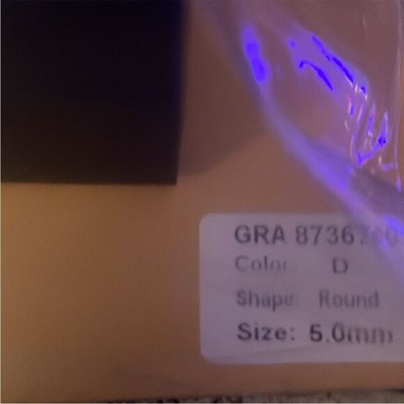 Mossanite Diamond Earrings 1/2 Carat Each Certified  New in Gift Box - Picture 5 of 6